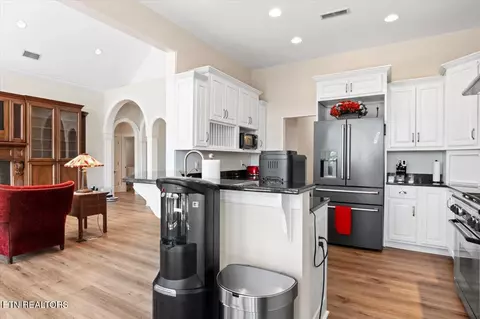 Kitchen - 145 Brave Dr, Oneida, TN 37841 photo 2 of 6