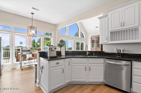 Kitchen - 145 Brave Dr, Oneida, TN 37841 photo 4 of 6