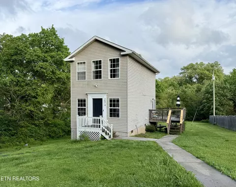 2574 Kenilworth Ln, Knoxville, TN 37917