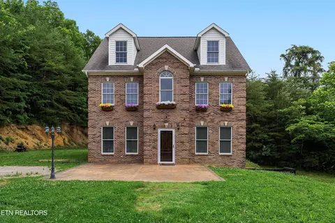 4914 Circle Rd, Corryton, TN 37721