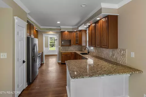 Kitchen - 4914 Circle Rd, Corryton, TN 37721 photo 1 of 3