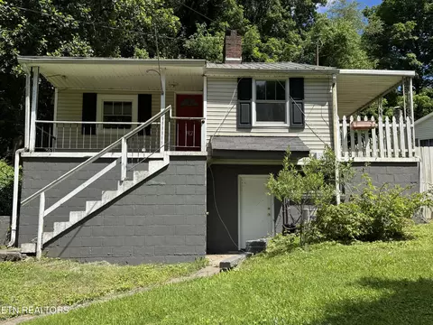 142 W Wadsworth Cir, Oak Ridge, TN 37830