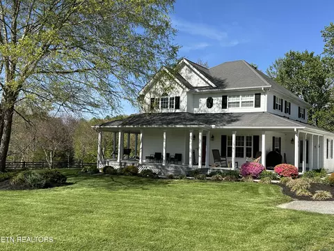 133 Coolidge Rd, La Follette, TN 37766