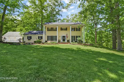 40 Snow White Dr, Crossville, TN 38572