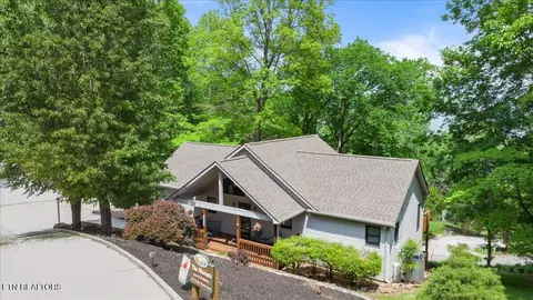 334 Little Buck Ln, La Follette, TN 37766