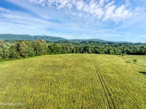 2102 Calderwood Hwy, Maryville, TN 37801