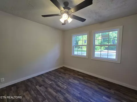 Bedroom - 678 Skyline Dr, Oneida, TN 37841 photo 1 of 7
