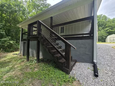 Exterior - 678 Skyline Dr, Oneida, TN 37841 photo 12 of 13