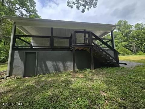 Exterior - 678 Skyline Dr, Oneida, TN 37841 photo 11 of 13