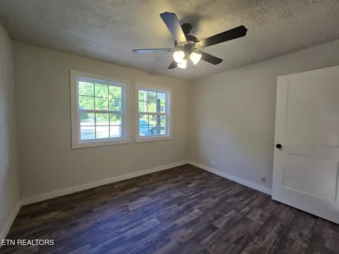 Bedroom - 678 Skyline Dr, Oneida, TN 37841 photo 2 of 7