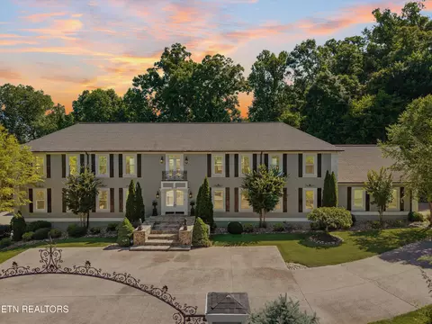 6310 Crown Hill Dr, Knoxville, TN 37918