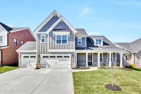 2233 Willow Leaf Ln, Knoxville, TN 37932