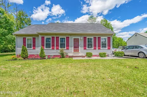 159 Little Creek Ln, La Follette, TN 37766
