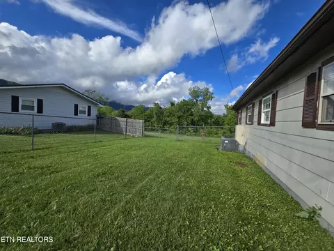288 Machine Branch Rd, Ewing, VA 24248 photo 25