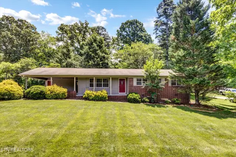 2972 Marvin Cir, Maryville, TN 37803