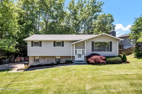 1901 Plumb Creek Cir, Knoxville, TN 37932