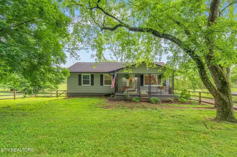 6912 Charlotte Dr, Knoxville, TN 37924