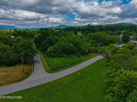 Brook Lane, La Follette, TN 37766