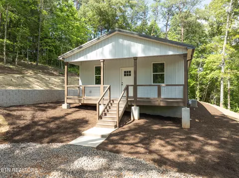 6917 Four Mile Rd, Maryville, TN 37803