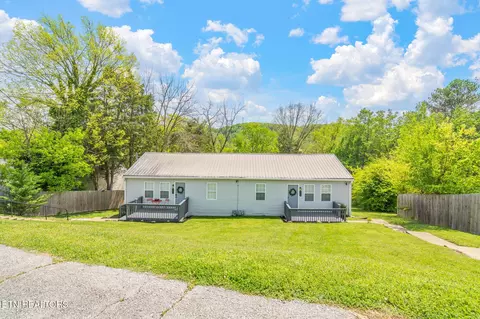 369 Robertsville Rd, Oak Ridge, TN 37830