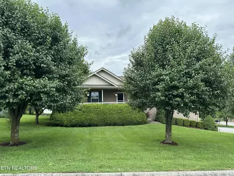 5751 Quail Run Dr, Maryville, TN 37804