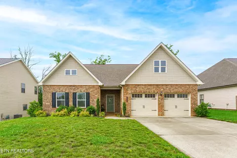 284 Aspen Dr, Lenoir City, TN 37771