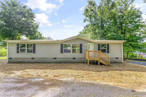 2000 Velma Rd, Athens, TN 37303