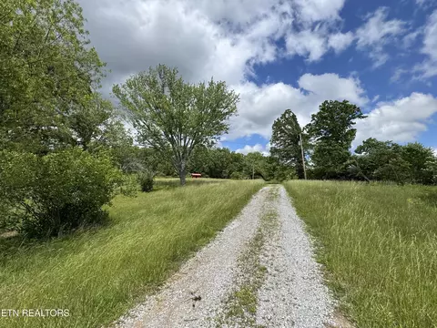 275 Big Spring Gap Rd, Pikeville, TN 37367