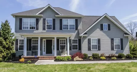 4900 Creek Bank Dr, Knoxville, TN 37920