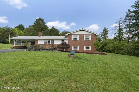125 Dana Dr, Oak Ridge, TN 37830