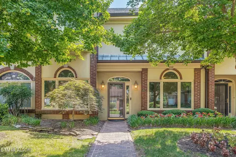 922 Westcourt Dr, Knoxville, TN 37919