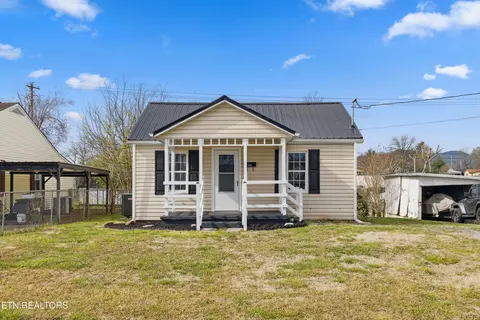 625 7th St, Newport, TN 37821