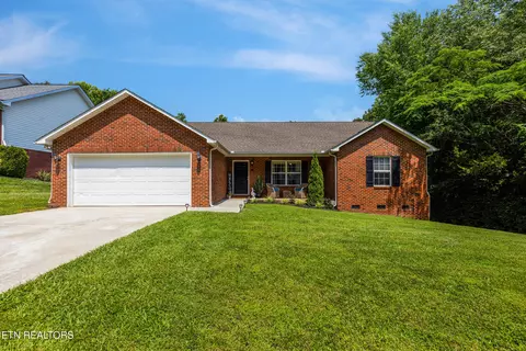 8418 Wade Crest Ln, Powell, TN 37849