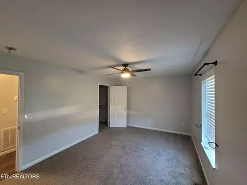 Bedroom - 4121 Briggs Loop, Kodak, TN 37764 photo 2 of 7
