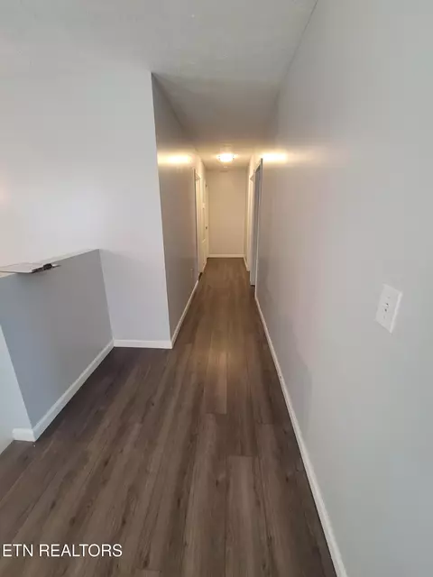 Entry Way - 4121 Briggs Loop, Kodak, TN 37764 photo 2 of 3
