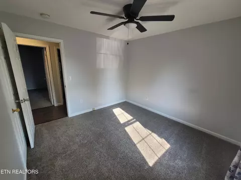 Bedroom - 4121 Briggs Loop, Kodak, TN 37764 photo 5 of 7