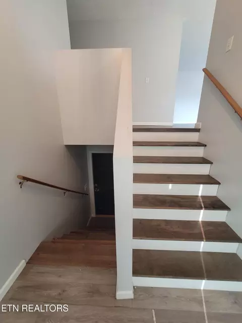 Entry Way - 4121 Briggs Loop, Kodak, TN 37764 photo 3 of 3