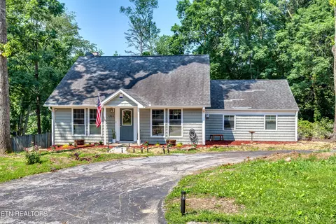 1304 Live Oak Cir, Knoxville, TN 37932