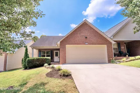 5255 Avery Woods Ln, Knoxville, TN 37921