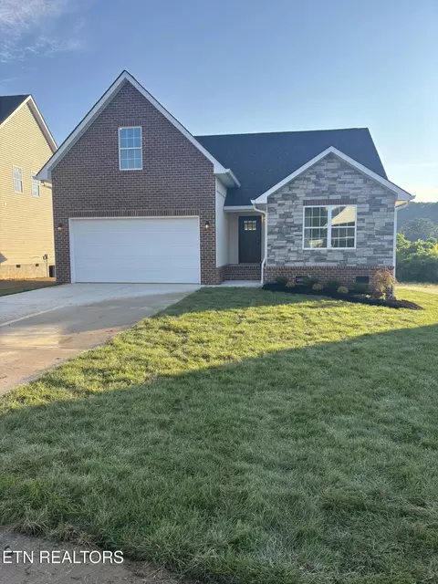 123 Jacob Ln, Blaine, TN 37709