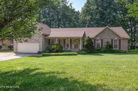 4512 Clairson Dr, Knoxville, TN 37931