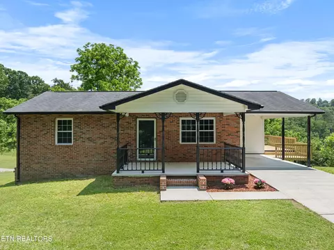 695 Mt Paran Loop, Jacksboro, TN 37757
