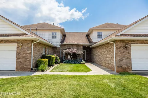 274 Royal Oaks Dr, Maryville, TN 37801
