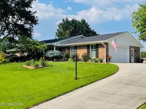 834 Hinkle Estates Dr, Seymour, TN 37865