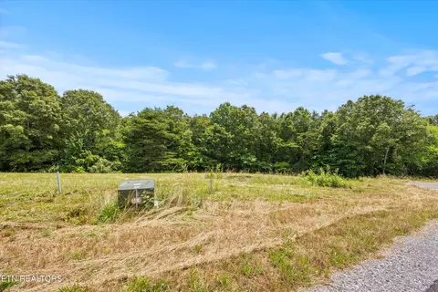 2890 Norcross Rd, Maryville, TN 37803