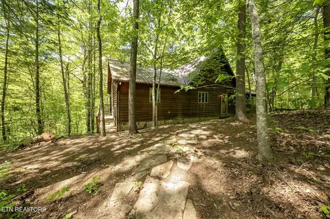 264 Orchard Valley Dr, Harriman, TN 37748