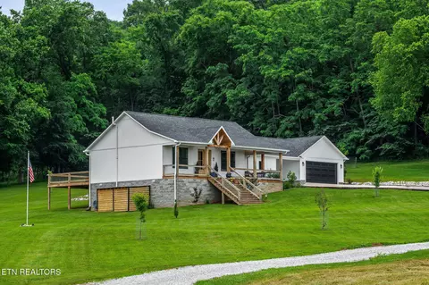 Exterior - 17124 Old Kentucky Rd, Walling, TN 38587 photo 16 of 17