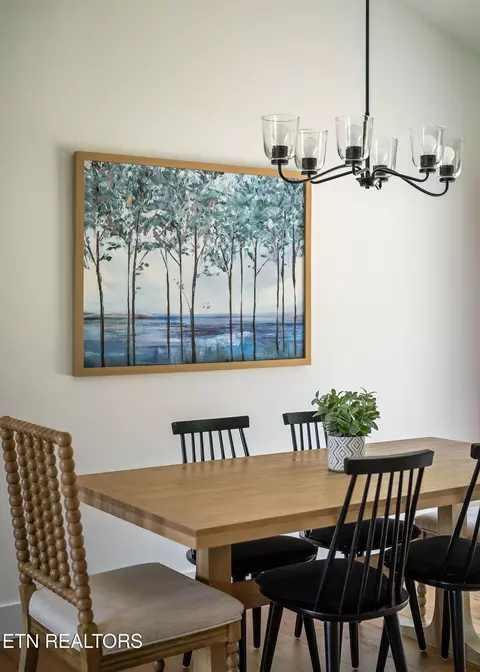 Dining - 17124 Old Kentucky Rd, Walling, TN 38587 photo 3 of 3