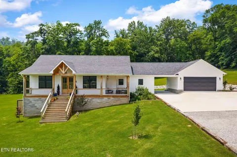 Exterior - 17124 Old Kentucky Rd, Walling, TN 38587 photo 2 of 17