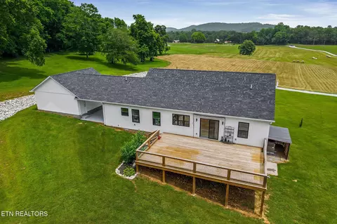 Exterior - 17124 Old Kentucky Rd, Walling, TN 38587 photo 14 of 17